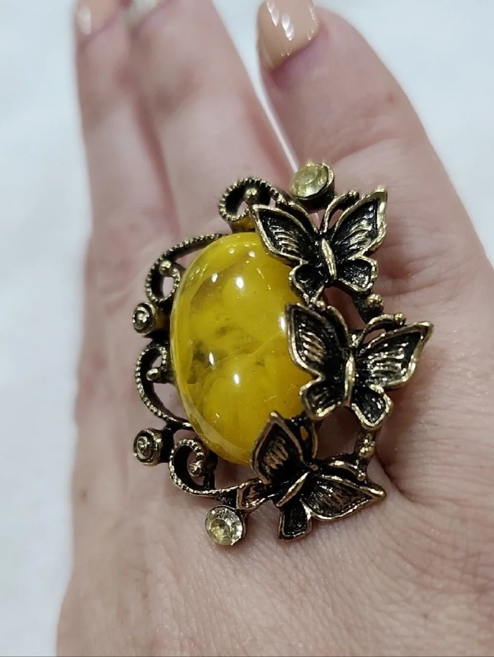 Vintage-inspired Fashion Statement Ring